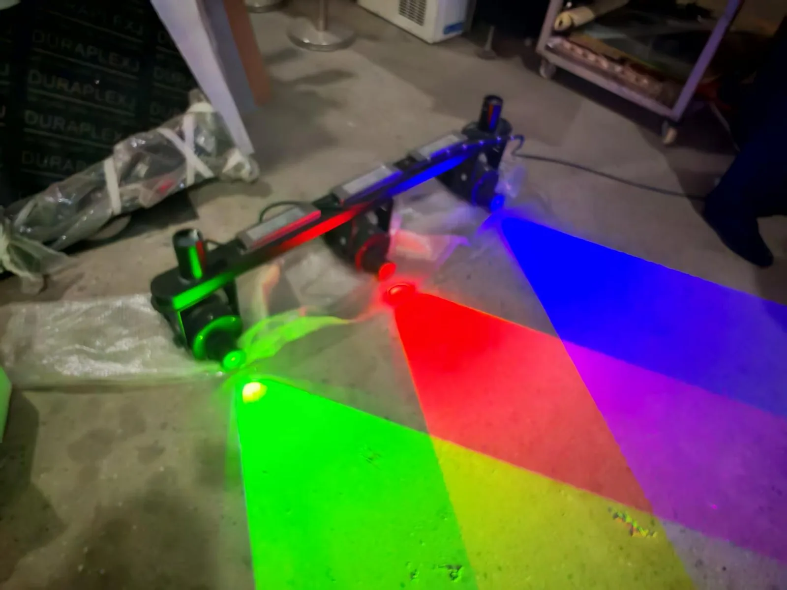 Optics and colour interaction test